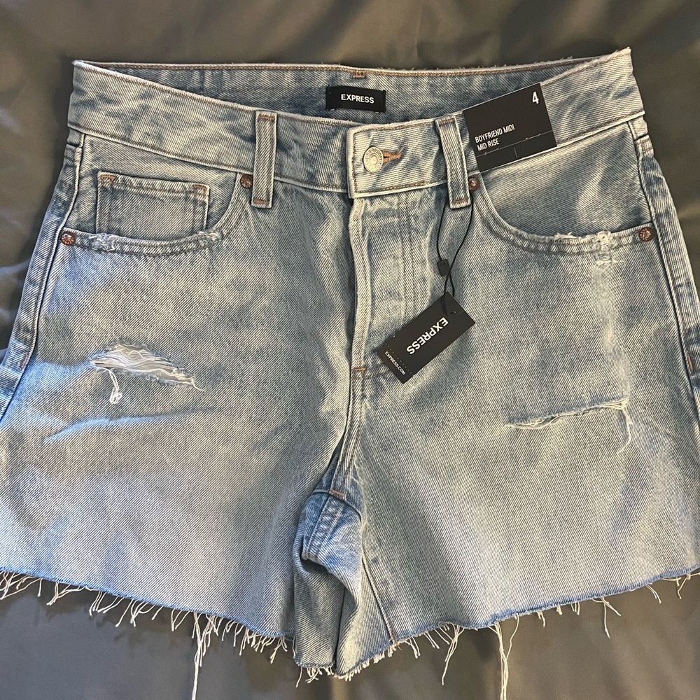 Express shorts